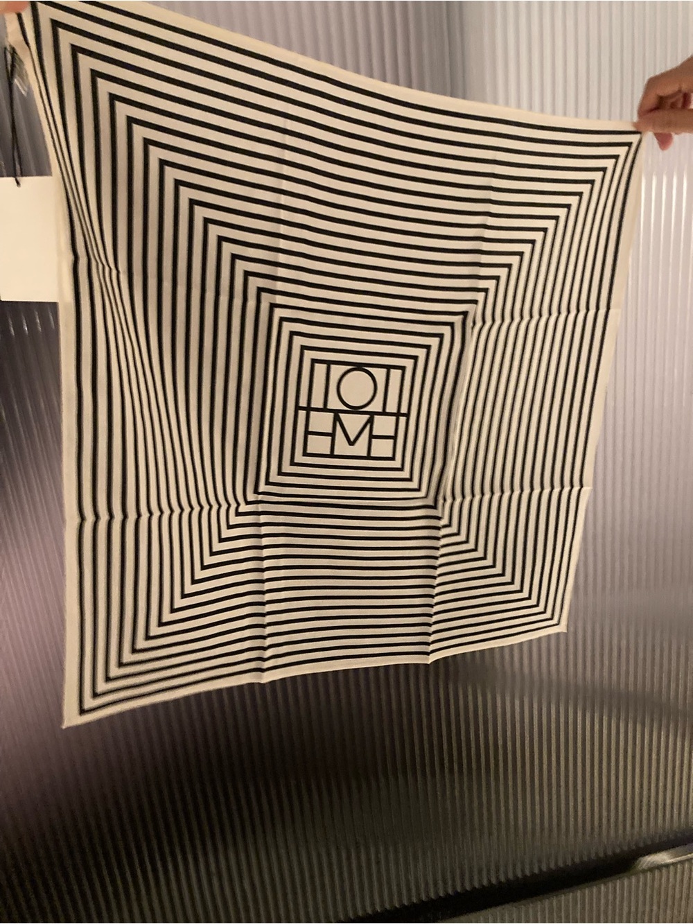 Toteme Black and White Geometric Logo Silk Scarf - Picture 3 of 6